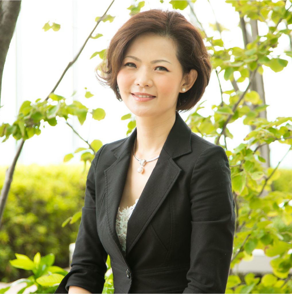 〈キンダーキッズ インターナショナルスクール〉代表取締役　中山 貴美子